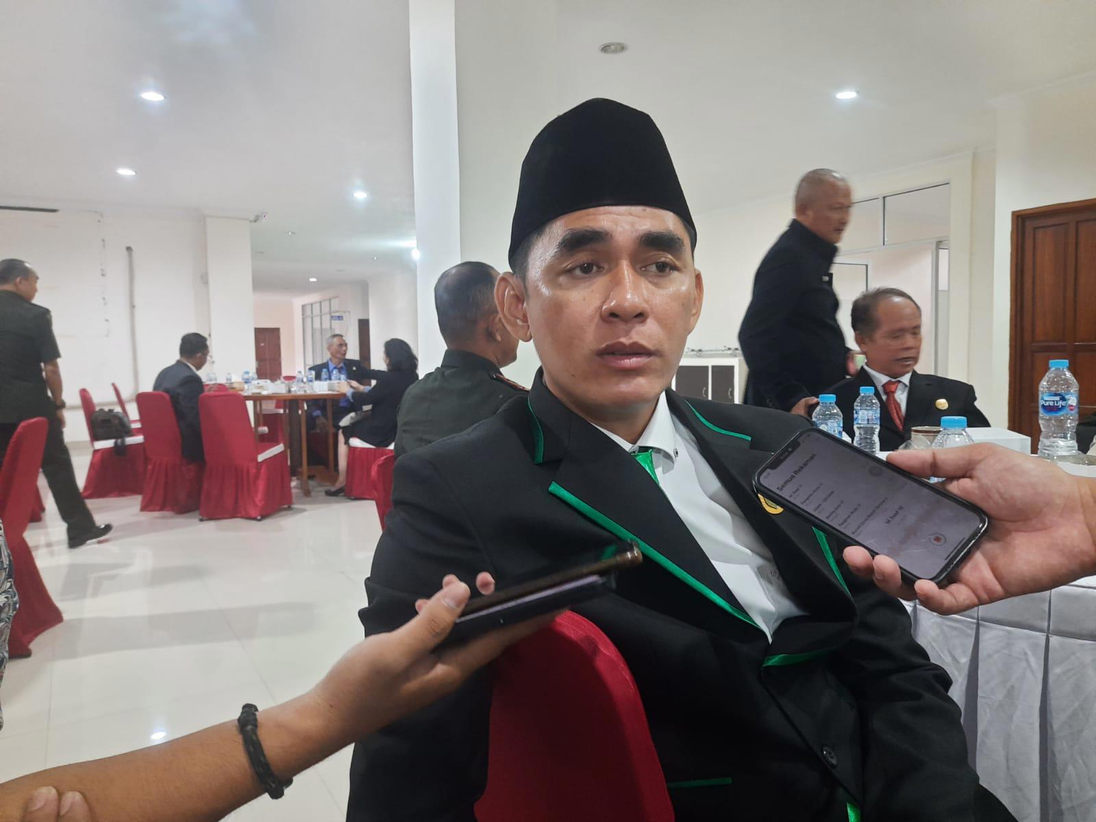 Anggota Dewan Perwakilan Rakyat Daerah (DPRD) Kabupaten Sintang, Kalimantan Barat, Santosa